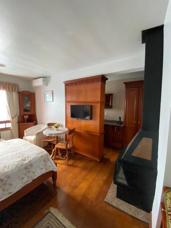 Antigo loft Apartamento Gramado Exterior foto