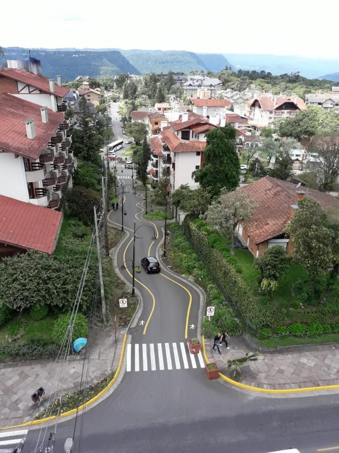 Antigo loft Apartamento Gramado Exterior foto